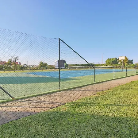 Σπίτι διακοπών Pool & Tennis House