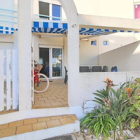 Σπίτι διακοπών Pool & Tennis House