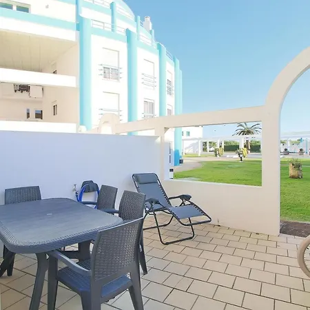 Pool & Tennis House *