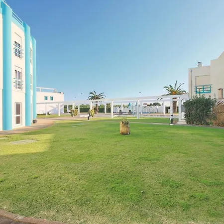 Pool & Tennis House 別荘