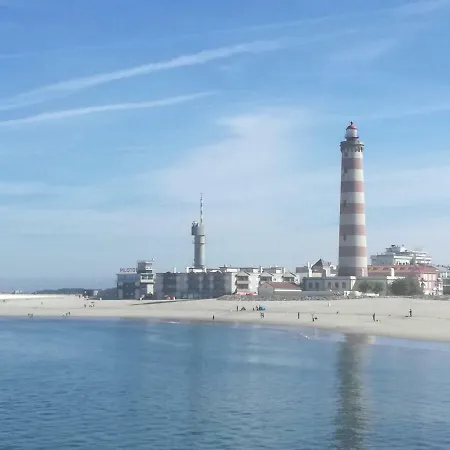 Pool & Tennis House 別荘