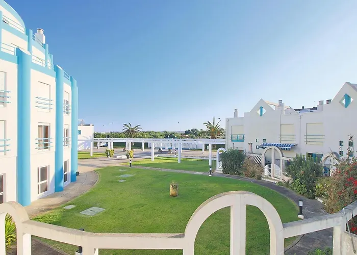 Pool&tennis House Ferienhaus