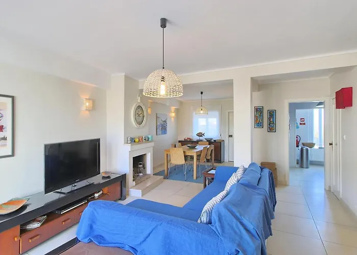 Pool & Tennis House Tatil Evi